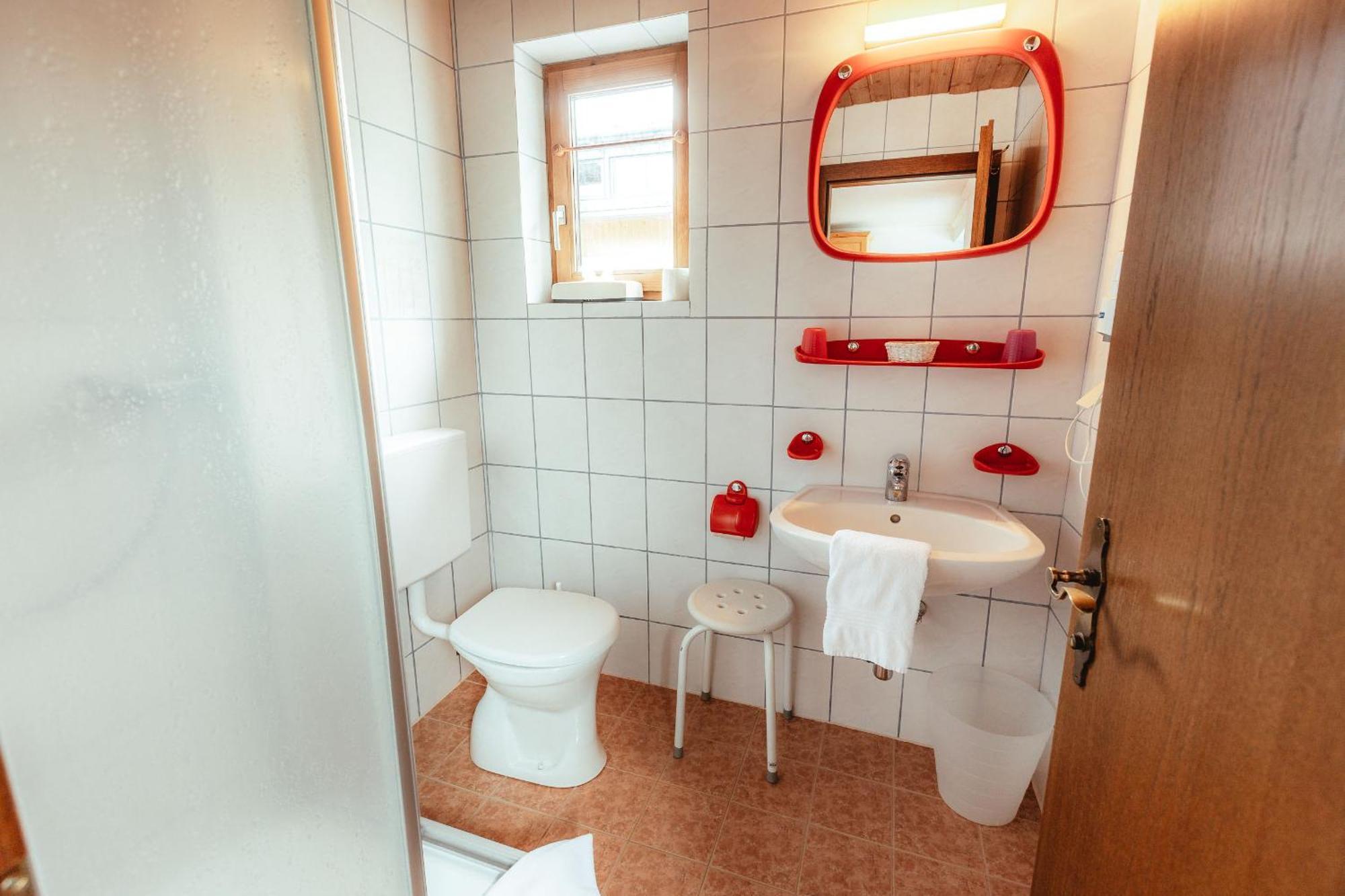 דורפגשטיין Hotel Gasthof Walcher מראה חיצוני תמונה