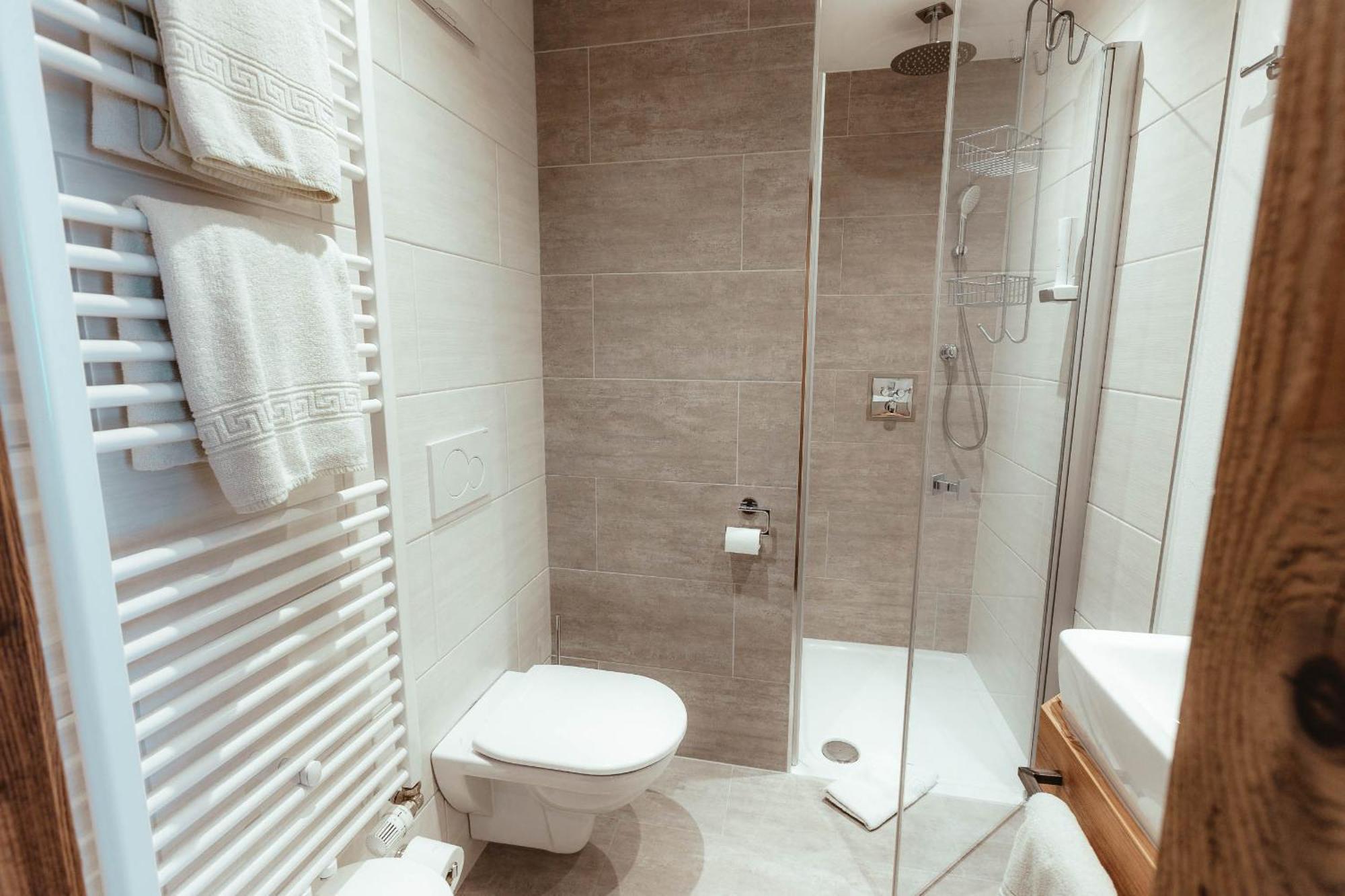 דורפגשטיין Hotel Gasthof Walcher מראה חיצוני תמונה