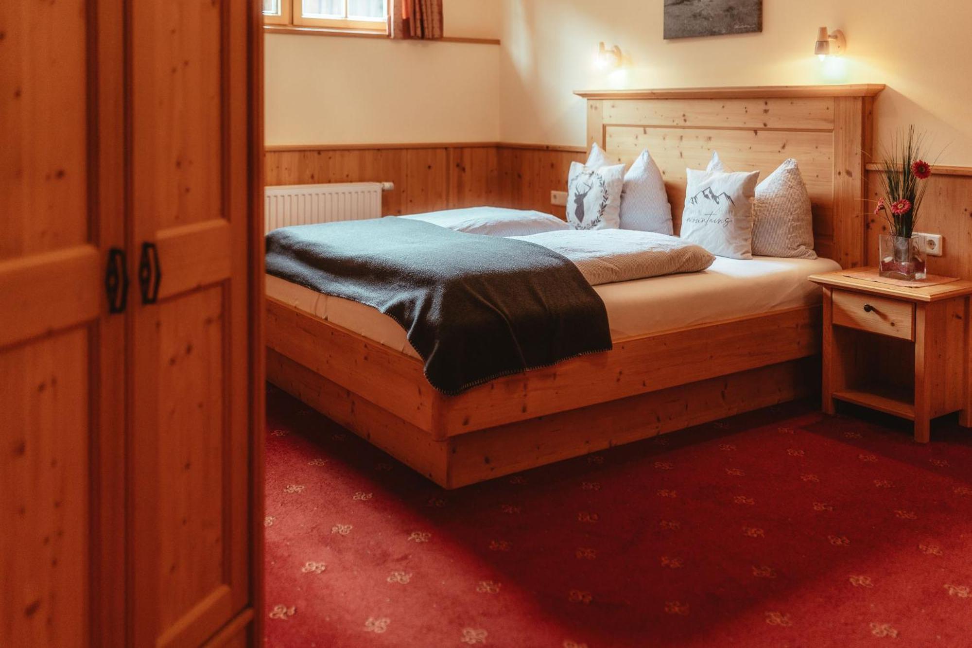 דורפגשטיין Hotel Gasthof Walcher מראה חיצוני תמונה