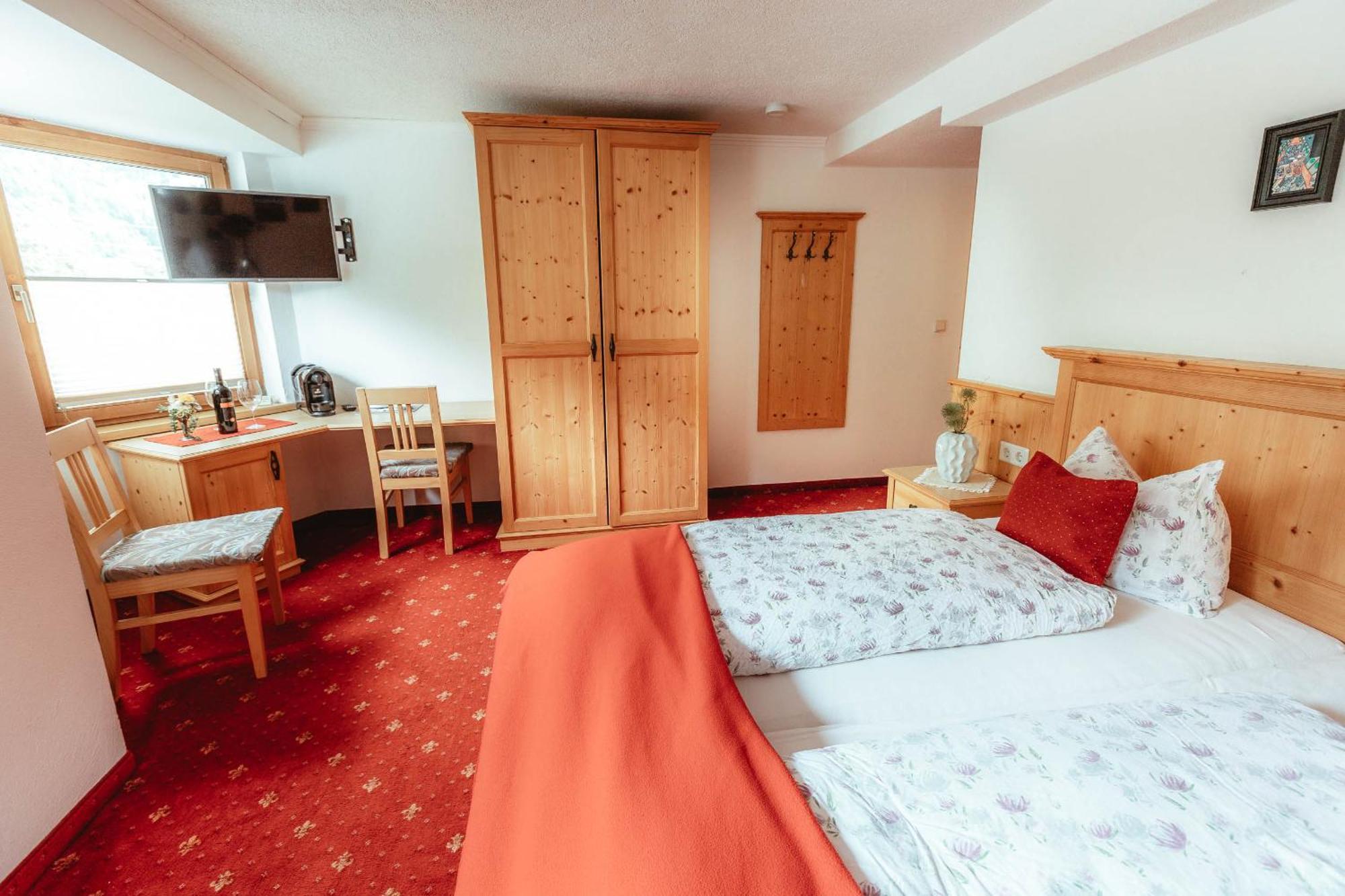 דורפגשטיין Hotel Gasthof Walcher מראה חיצוני תמונה