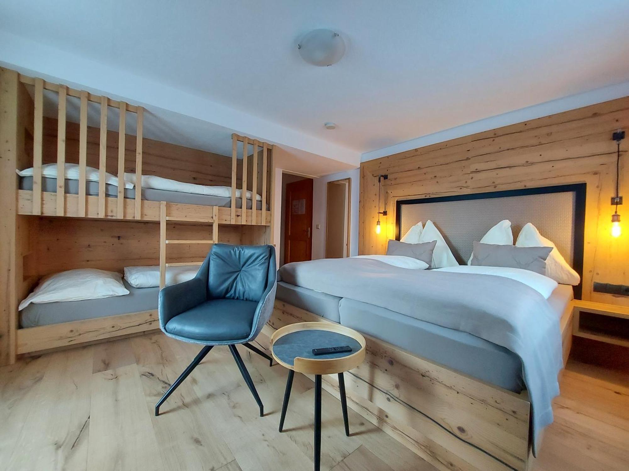 דורפגשטיין Hotel Gasthof Walcher מראה חיצוני תמונה