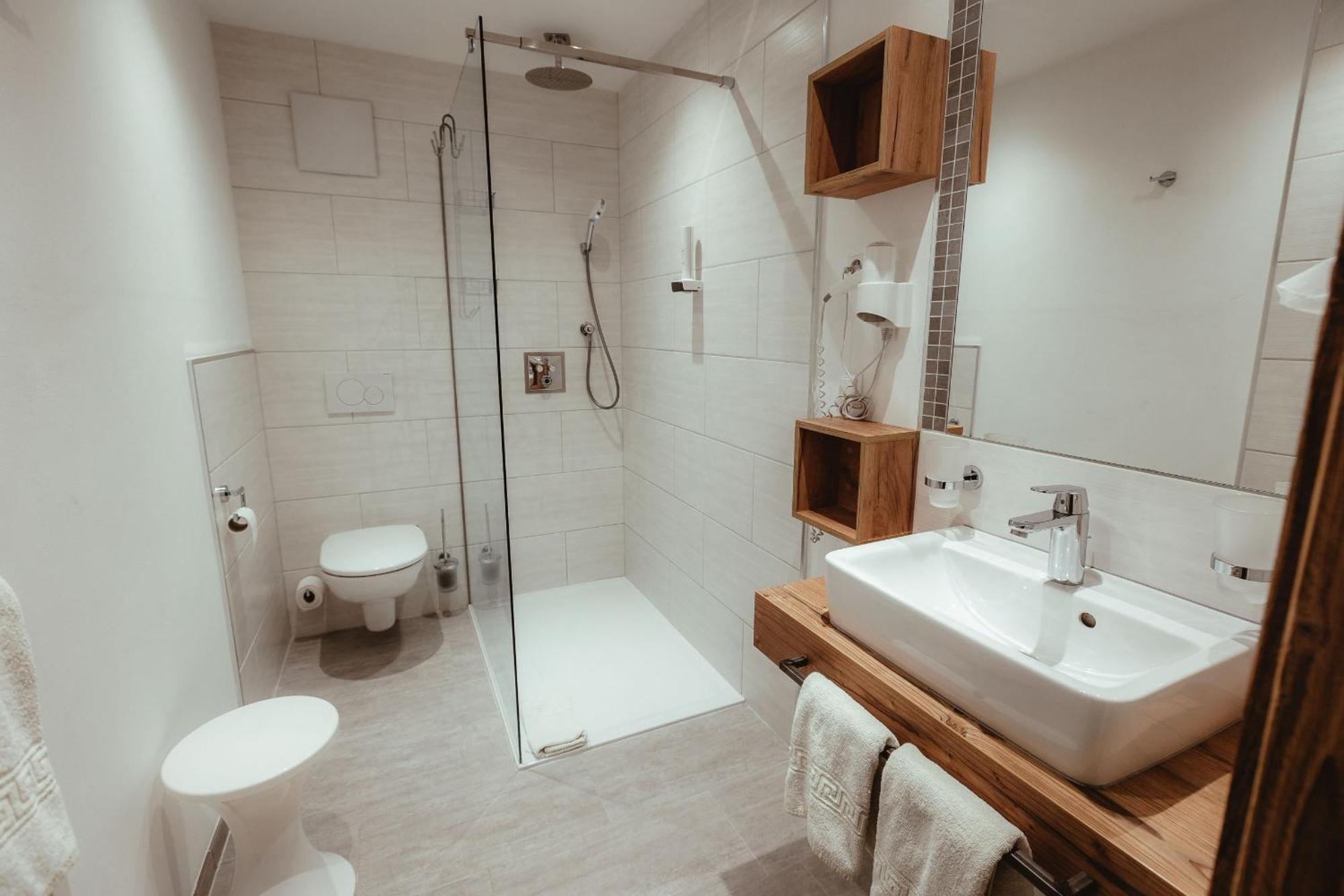 דורפגשטיין Hotel Gasthof Walcher מראה חיצוני תמונה