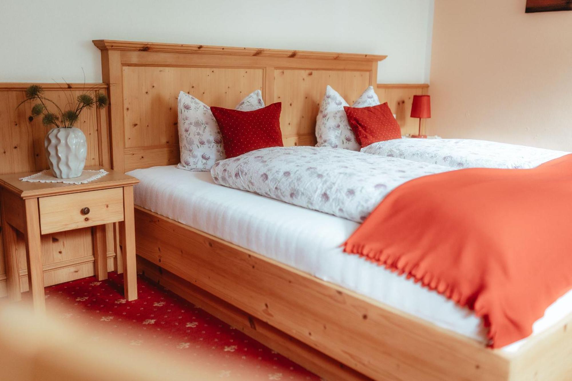 דורפגשטיין Hotel Gasthof Walcher מראה חיצוני תמונה