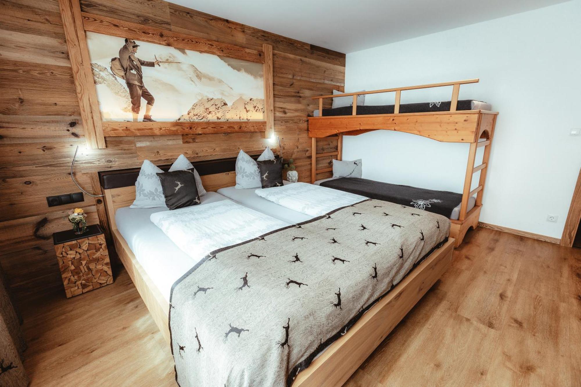 דורפגשטיין Hotel Gasthof Walcher מראה חיצוני תמונה